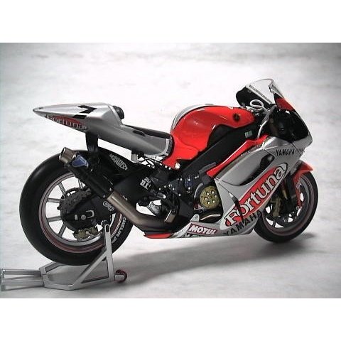 1/12 Yamaha YZR-M1 Tobacco [D205]