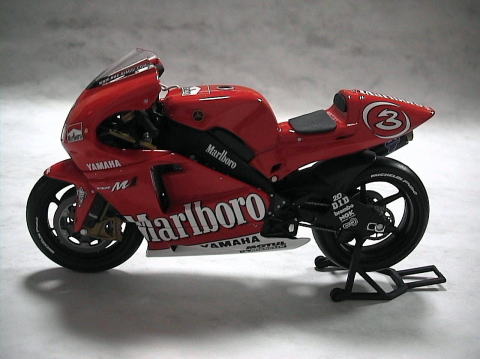 1/12 Yamaha YZR-M1 Tobacco [D143]