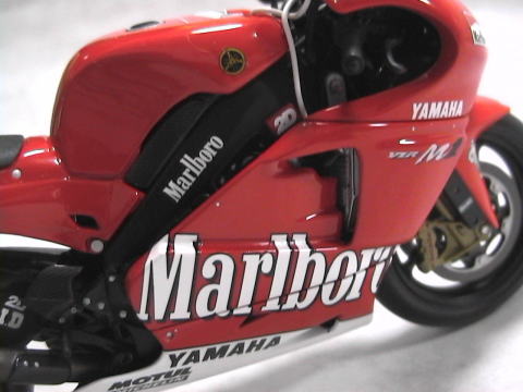1/12 Yamaha YZR-M1 Tobacco [D143]