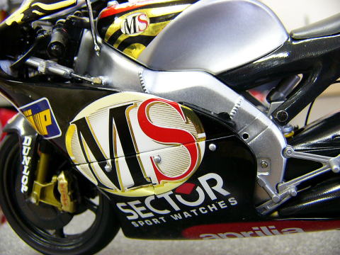 1/12 Aprilia RSV '02 tobacco [D501]