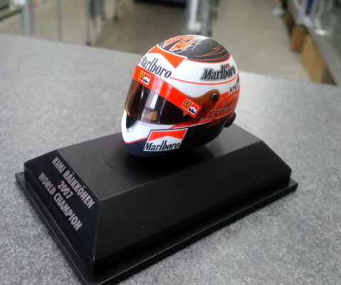 1/8 helmet '07 Raikkonen [D570]