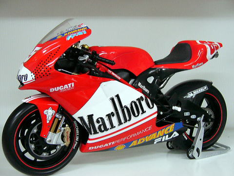 1/6 Ducati Desmosedici Tobacco [D256]