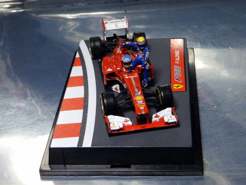 1/43 Ferrari F138 Iconic F1 Dioramas [D723]
