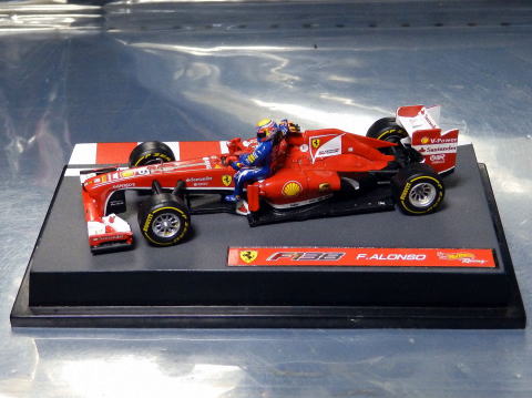 1/43 Ferrari F138 Iconic F1 Dioramas [D723]