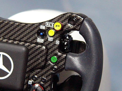 1/4 McLaren MP4/23 Steering [D658]