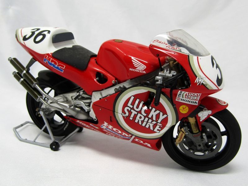 1/12 Honda NSR500 '98 Lucky Strike [D966]