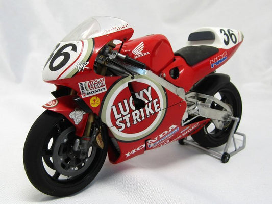 1/12 Honda NSR500 '98 Lucky Strike [D966]