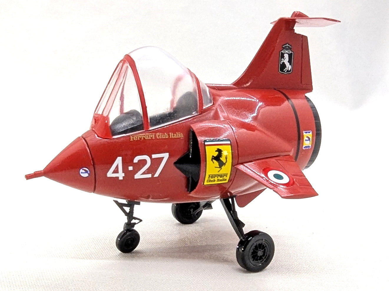 Deformed F-104 Ferrari model airplane with logo [D1174]