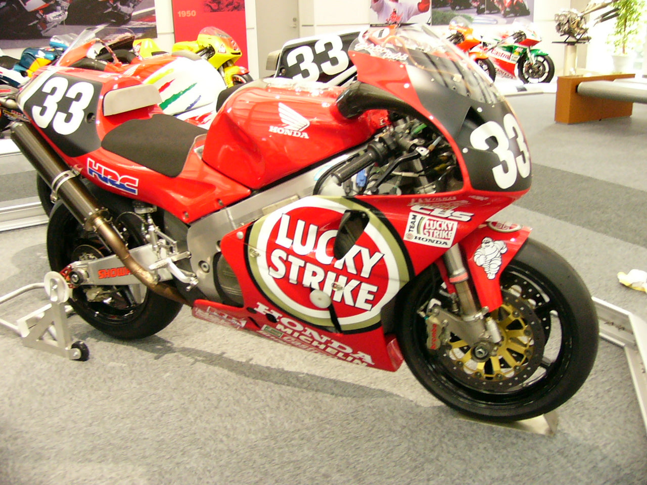 1/24 '98 NSR & RVF Lucky Strike [D293]